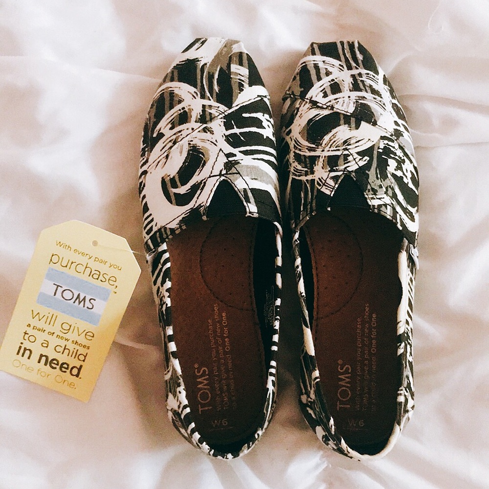 TOMS Printed Slip Ons